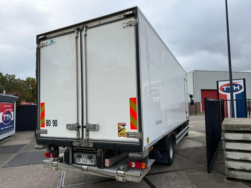 Renault D210.14 Frigobox Multitemp + Taillift CARRIER SUPRA 850 - Camion frigorifique: photos 4 Renault D210.14 Frigobox Multitemp + Taillift CARRIER SUPRA 850 - Camion frigorifique: photos 4