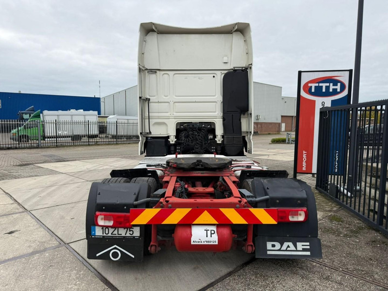 DAF XF460 SuperSpaceCab Intarder 2x fueltank - Tracteur routier: photos 5 DAF XF460 SuperSpaceCab Intarder 2x fueltank - Tracteur routier: photos 5