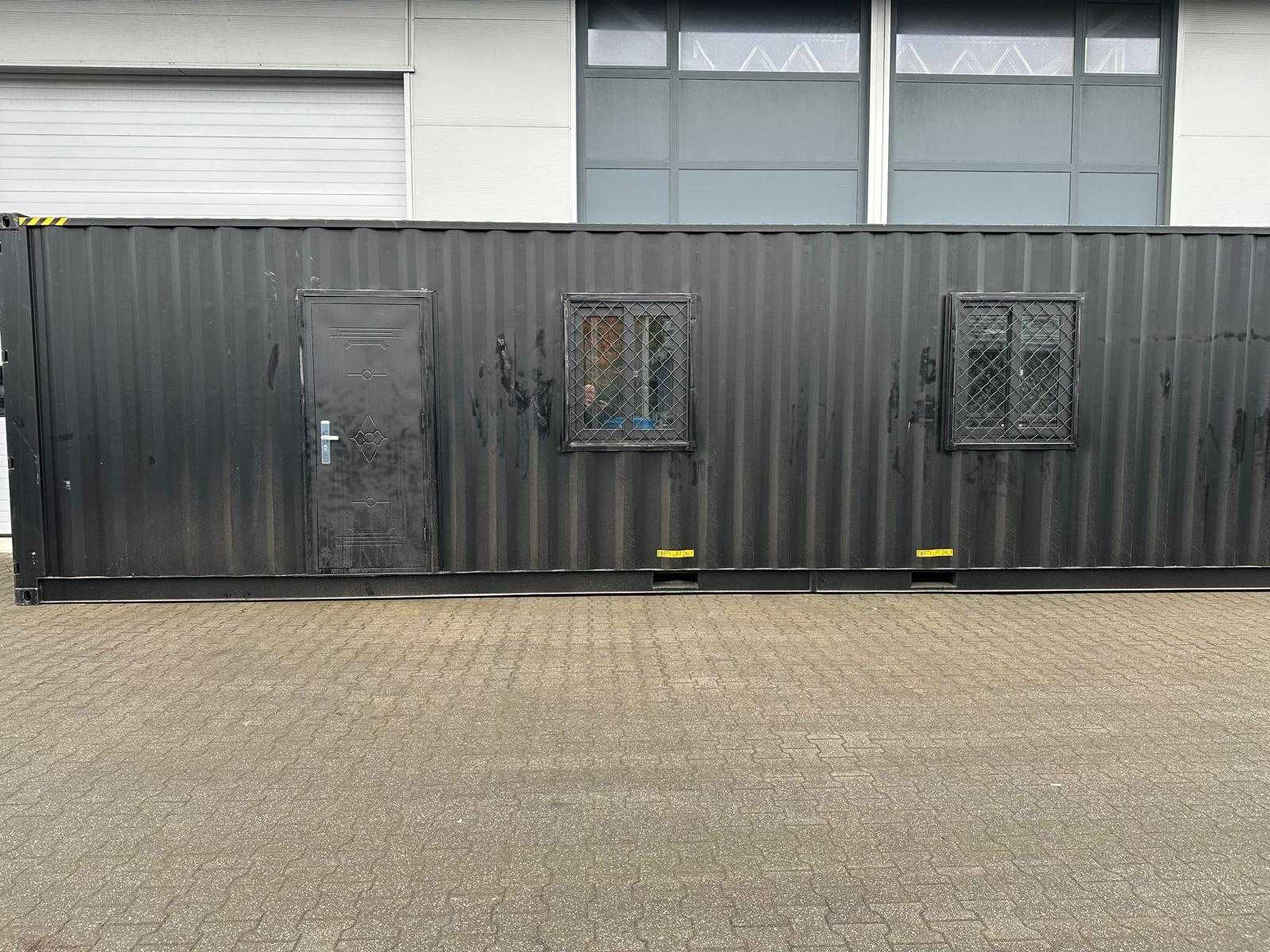 03-2024 - Container House with Bathroom 40 ft HQ / 12 M - Conteneur maritime: photos 1 03-2024 - Container House with Bathroom 40 ft HQ / 12 M - Conteneur maritime: photos 1