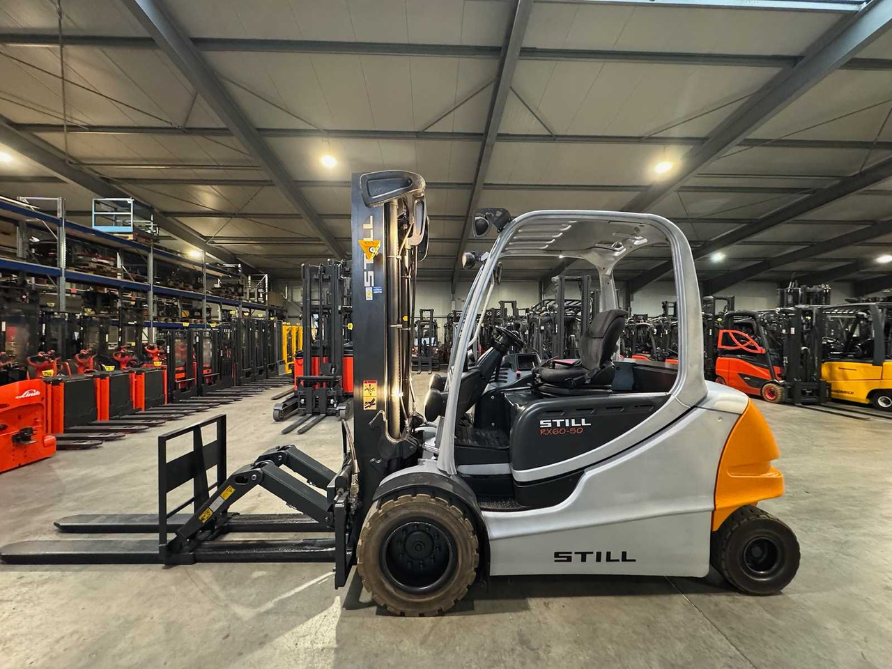 10/2025 SERVICE + UVV 11/2026 STILL RX60-50 5.000KG TRIPLEX 538CM 3.+4. - Chariot élévateur: photos 3 10/2025 SERVICE + UVV 11/2026 STILL RX60-50 5.000KG TRIPLEX 538CM 3.+4. - Chariot élévateur: photos 3