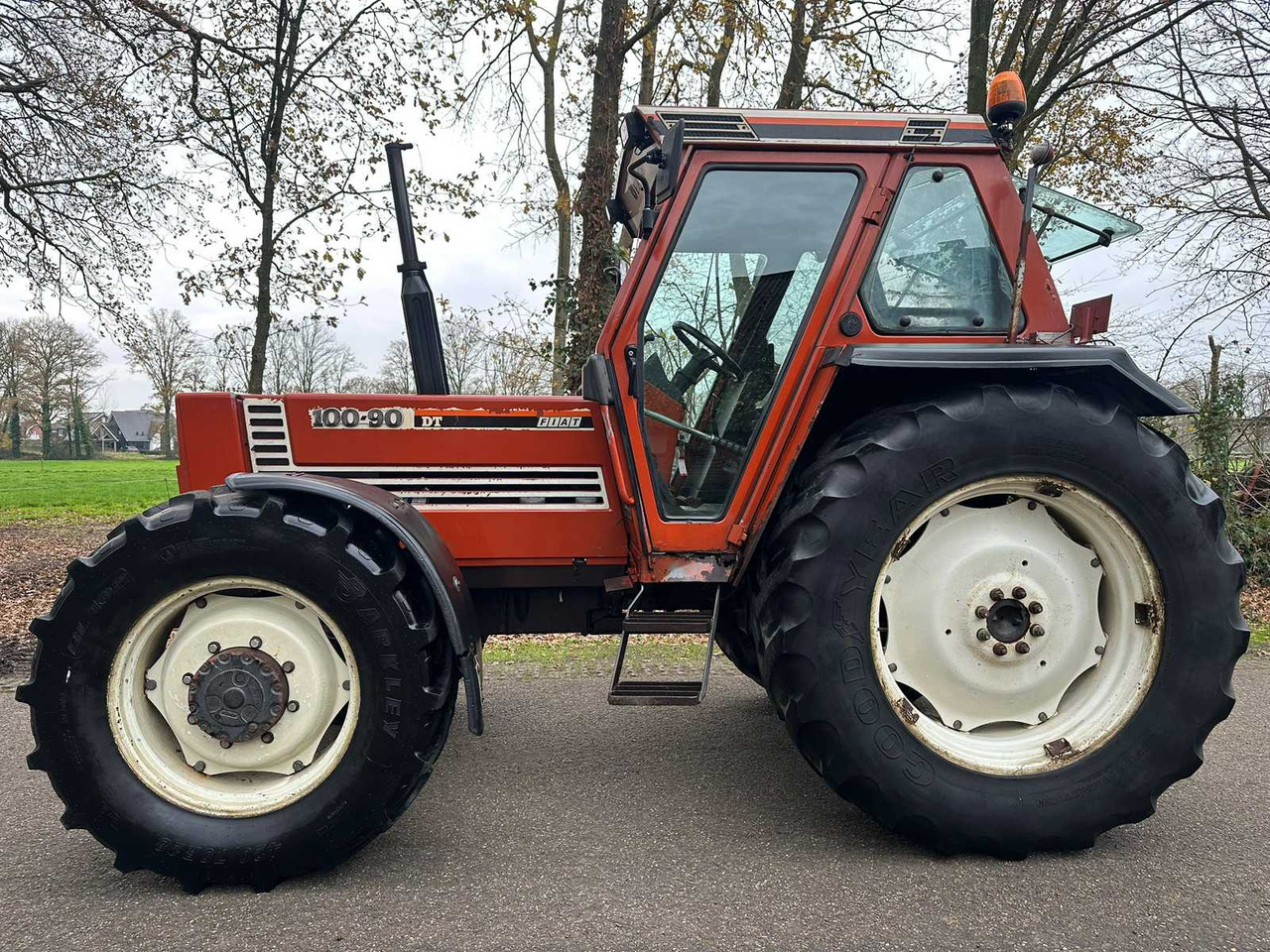 1988 FIAT 100-90 DT ALL-WHEEL DRIVE AGRICULTURAL TRACTOR - Tracteur agricole: photos 2 1988 FIAT 100-90 DT ALL-WHEEL DRIVE AGRICULTURAL TRACTOR - Tracteur agricole: photos 2