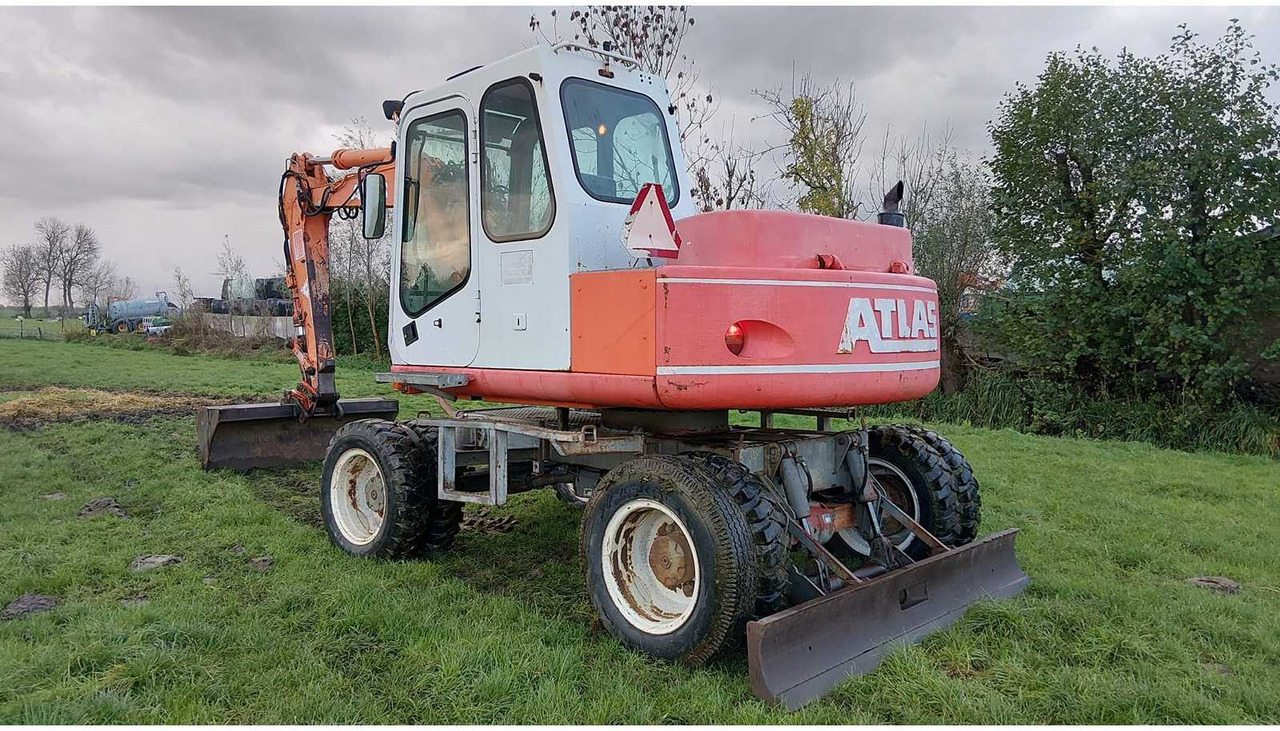 1996 ATLAS 1104 WHEELED EXCAVATOR - Pelle sur pneus: photos 5 1996 ATLAS 1104 WHEELED EXCAVATOR - Pelle sur pneus: photos 5