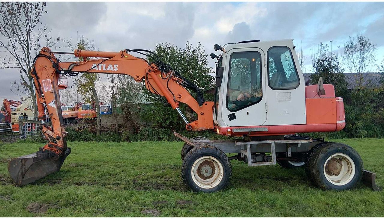 1996 ATLAS 1104 WHEELED EXCAVATOR - Pelle sur pneus: photos 3 1996 ATLAS 1104 WHEELED EXCAVATOR - Pelle sur pneus: photos 3