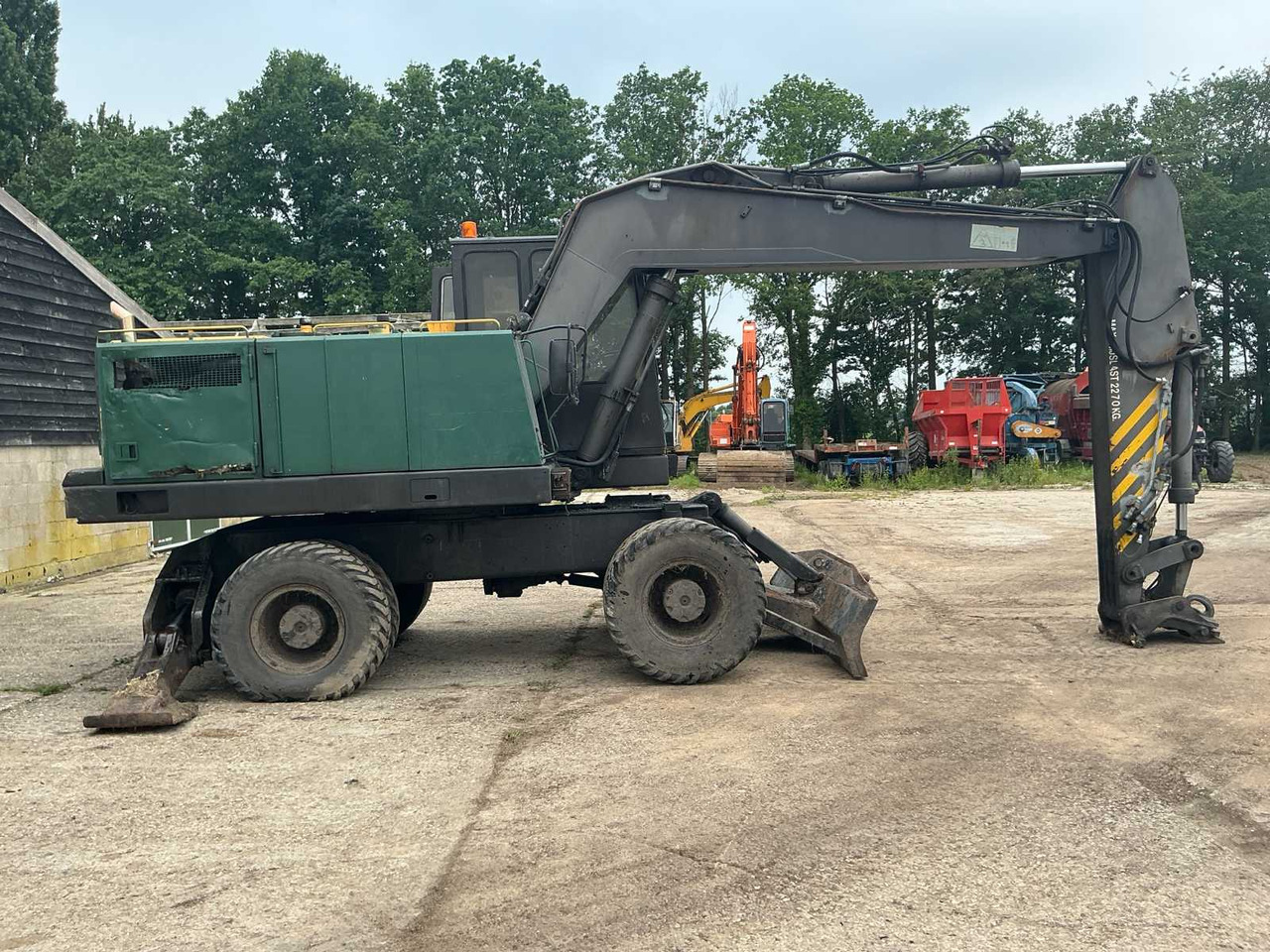 1998 VOLVO EW200 WHEELED EXCAVATOR - Pelle sur pneus: photos 4 1998 VOLVO EW200 WHEELED EXCAVATOR - Pelle sur pneus: photos 4