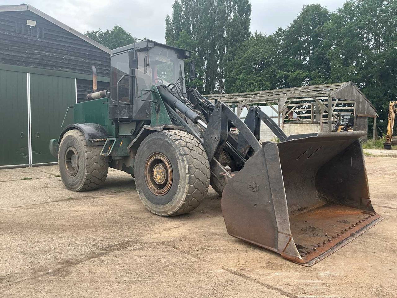 2001: LJUNGBY L17 SHOVEL - Chargeuse sur pneus: photos 3 2001: LJUNGBY L17 SHOVEL - Chargeuse sur pneus: photos 3