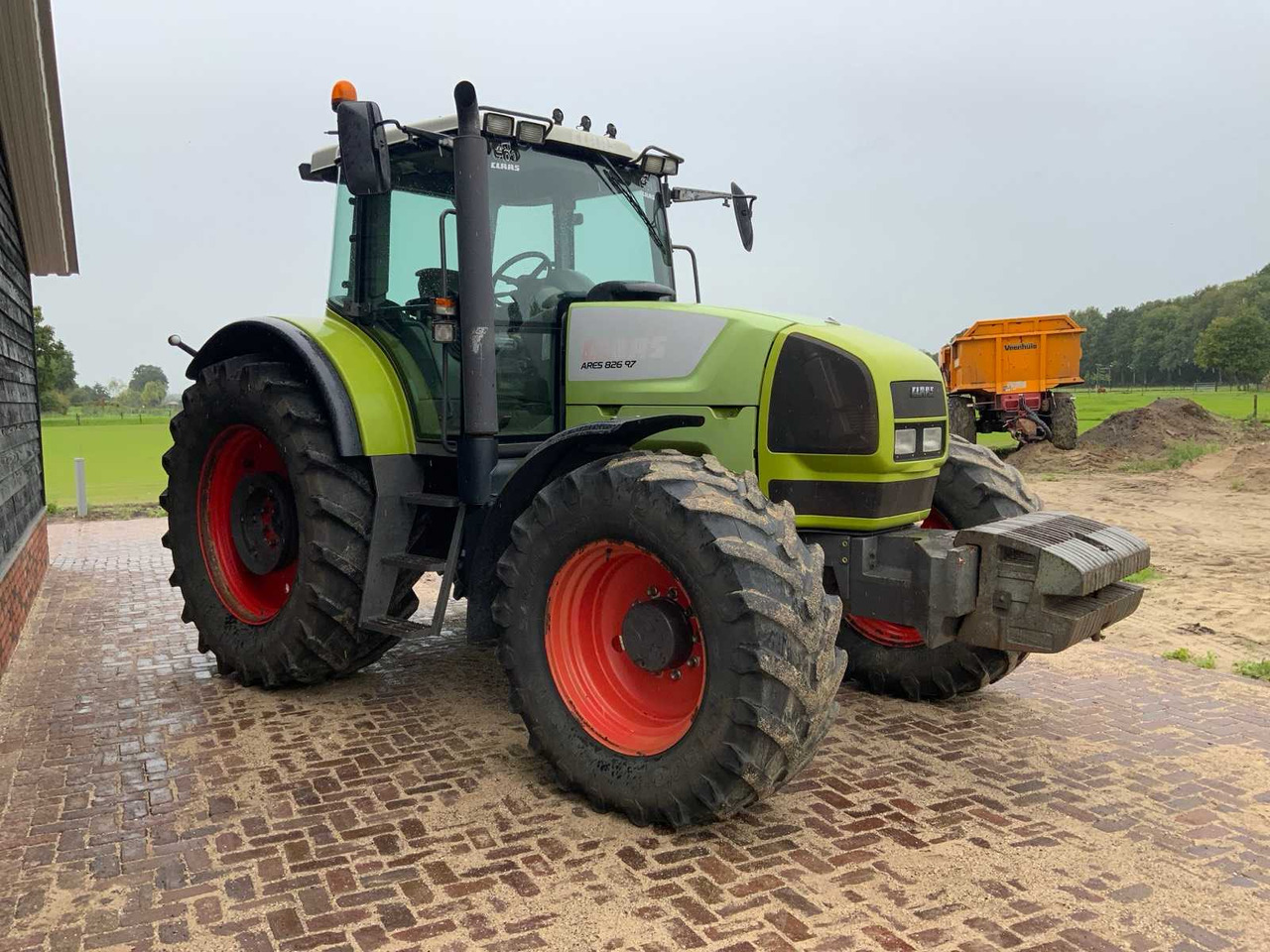 2006 CLAAS ARES 826 RZ ALL-WHEEL DRIVE FARM TRACTOR - Tracteur agricole: photos 3 2006 CLAAS ARES 826 RZ ALL-WHEEL DRIVE FARM TRACTOR - Tracteur agricole: photos 3
