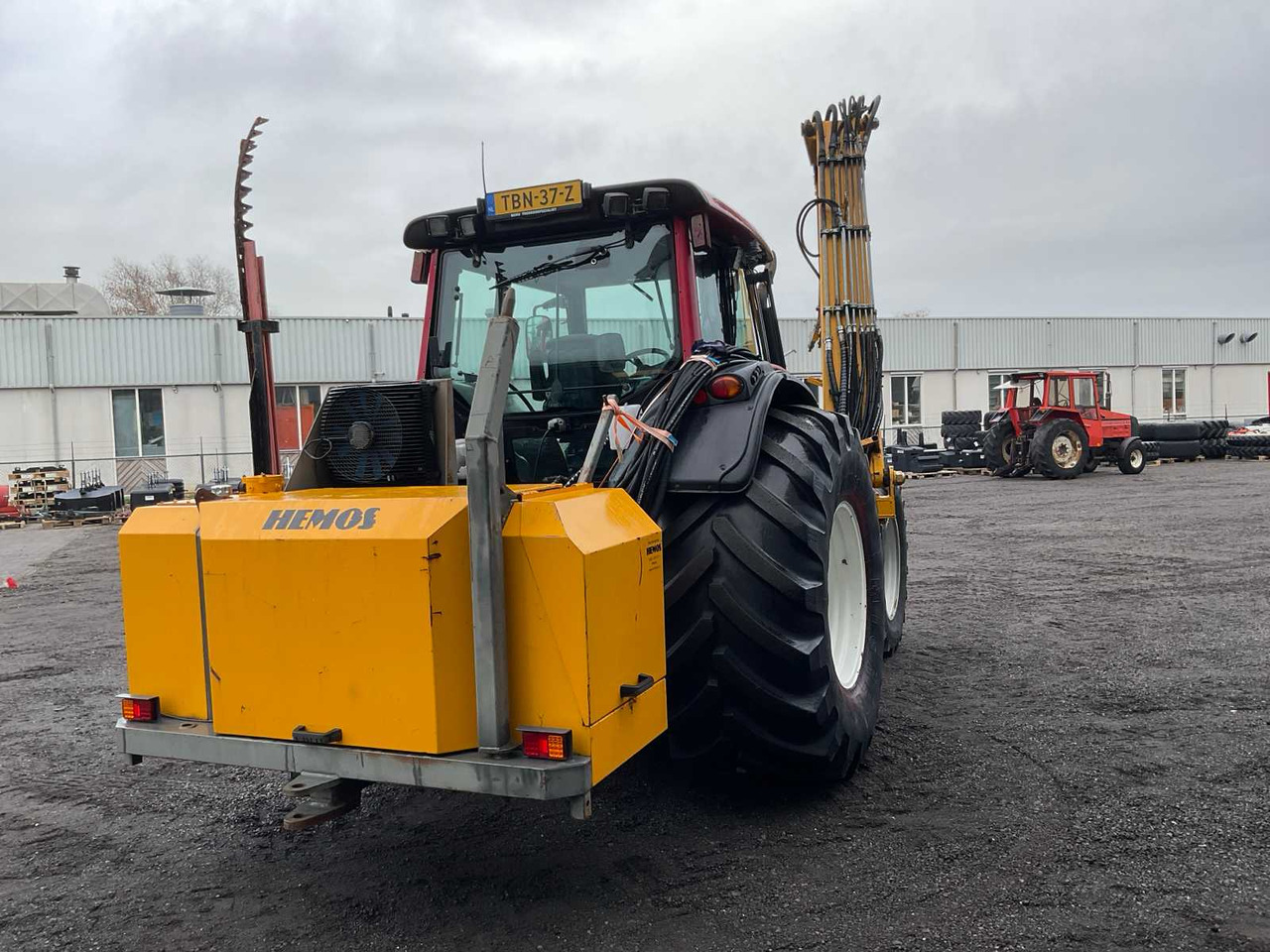 2008 VALTRA N121 HITECH FOUR WHEEL DRIVE FARM TRACTOR - Tracteur agricole: photos 5 2008 VALTRA N121 HITECH FOUR WHEEL DRIVE FARM TRACTOR - Tracteur agricole: photos 5