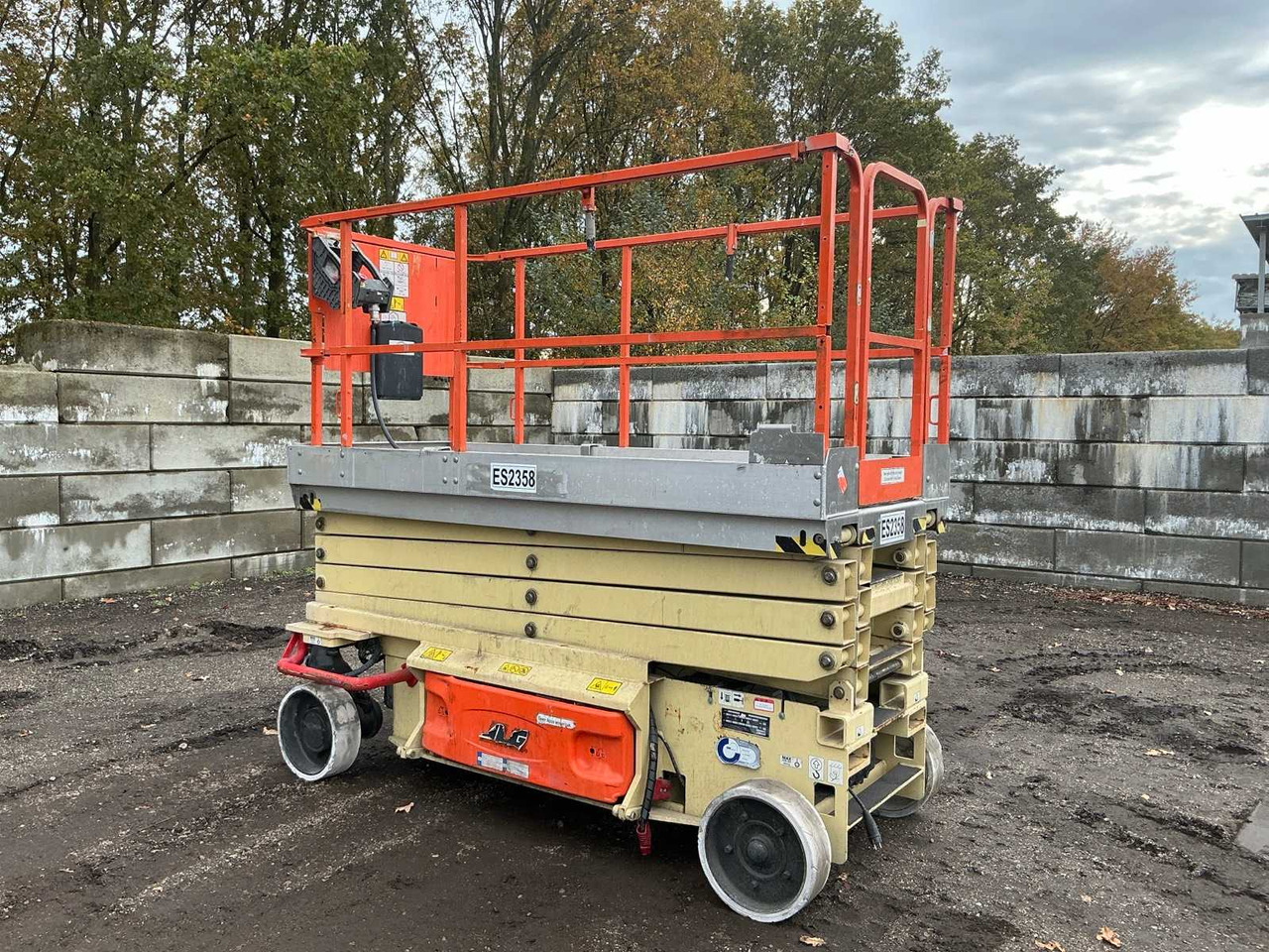 2010 JLG 2646 ES AERIAL WORK PLATFORM DEFECTIVE - Nacelle: photos 3 2010 JLG 2646 ES AERIAL WORK PLATFORM DEFECTIVE - Nacelle: photos 3