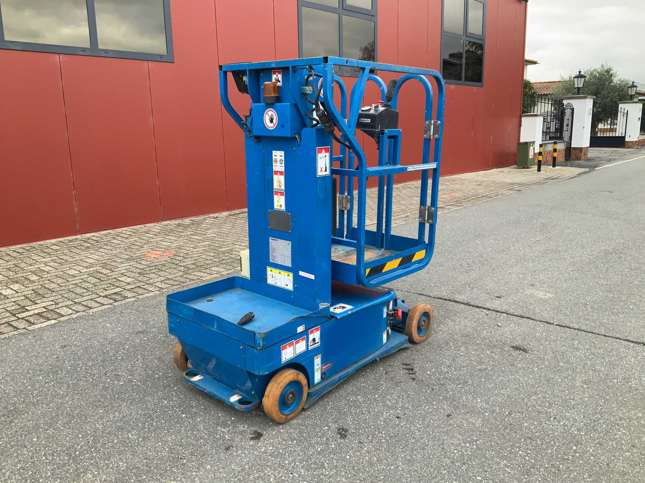 2013 HAULOTTE STAR6 AERIAL PLATFORM - Nacelle: photos 2 2013 HAULOTTE STAR6 AERIAL PLATFORM - Nacelle: photos 2