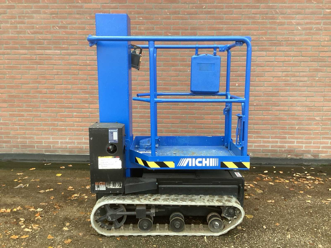 2014 AICHI RM 04 B CRAWLER BOOM LIFT - Nacelle: photos 1 2014 AICHI RM 04 B CRAWLER BOOM LIFT - Nacelle: photos 1