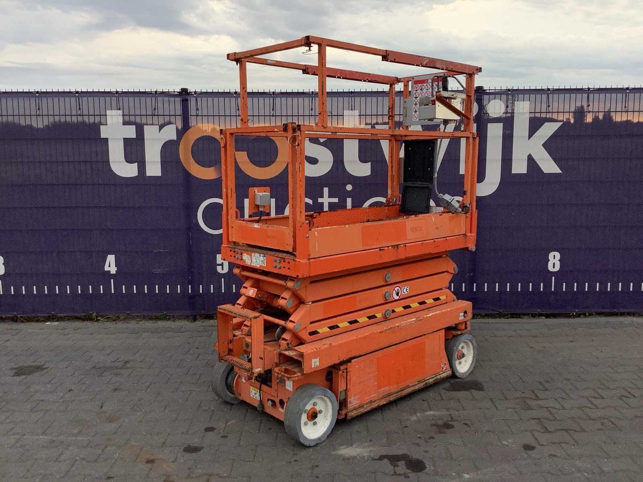2014 - SKYJACK - SJ-III 3219 - SCISSOR LIFT - Nacelle: photos 3 2014 - SKYJACK - SJ-III 3219 - SCISSOR LIFT - Nacelle: photos 3
