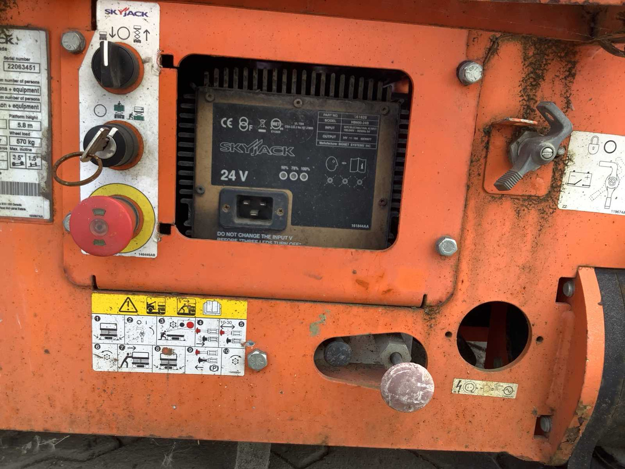 2014 - SKYJACK - SJ3-3219 - SCISSOR LIFT - Nacelle: photos 5 2014 - SKYJACK - SJ3-3219 - SCISSOR LIFT - Nacelle: photos 5