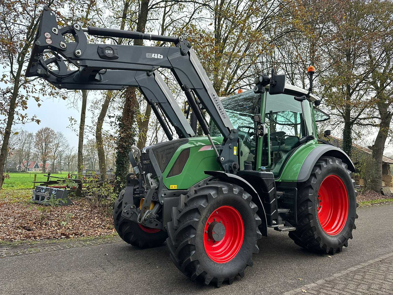 2015 FENDT 312 VARIO S4 ALL-WHEEL DRIVE FARM TRACTOR - Tracteur agricole: photos 1 2015 FENDT 312 VARIO S4 ALL-WHEEL DRIVE FARM TRACTOR - Tracteur agricole: photos 1