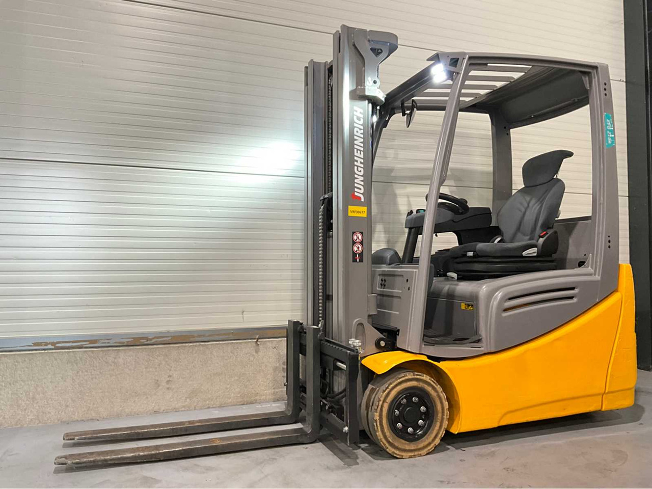 2017 JUNGHEINRICH EFG 216K FORKLIFT - Chariot élévateur: photos 1 2017 JUNGHEINRICH EFG 216K FORKLIFT - Chariot élévateur: photos 1