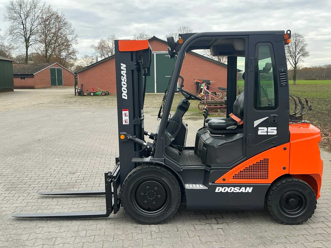 2018 DOOSAN G25N-7 FORKLIFT - Chariot élévateur: photos 4 2018 DOOSAN G25N-7 FORKLIFT - Chariot élévateur: photos 4