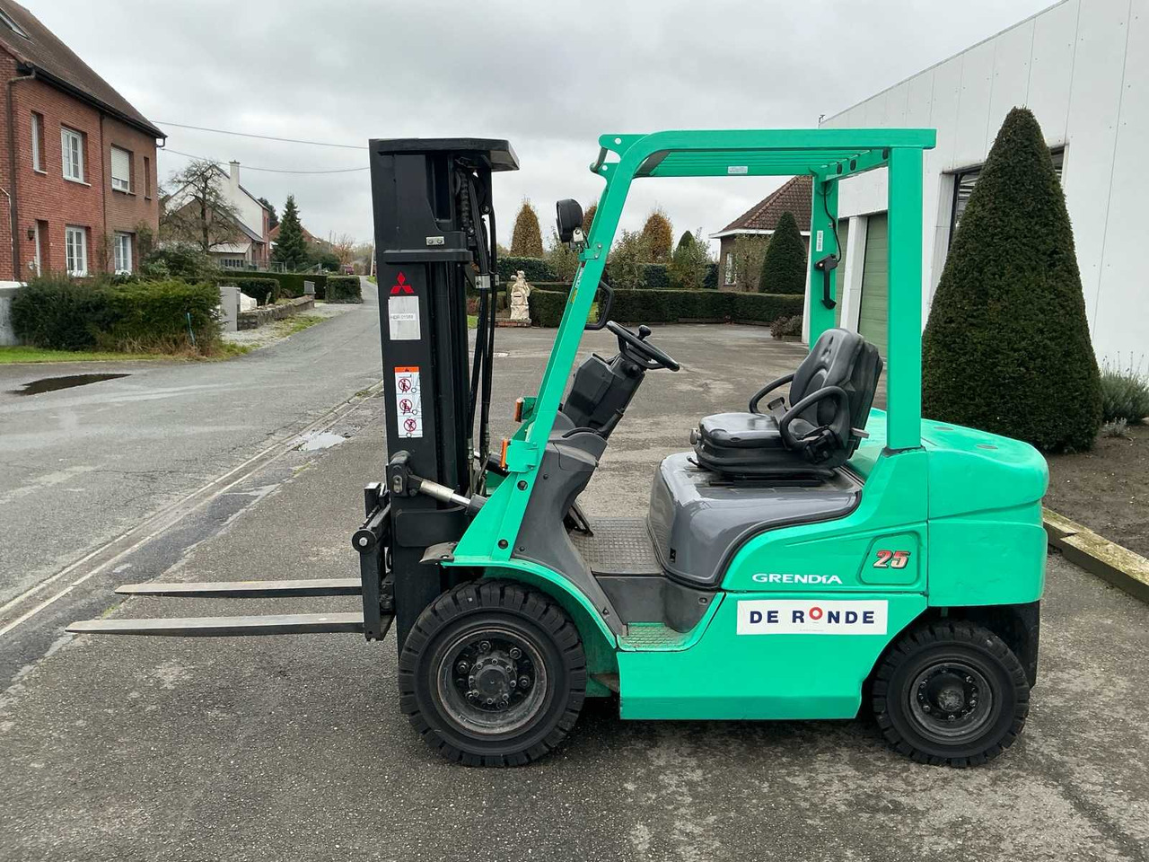 2018 MITSUBISHI 2.5D FORKLIFT - Chariot élévateur: photos 2 2018 MITSUBISHI 2.5D FORKLIFT - Chariot élévateur: photos 2