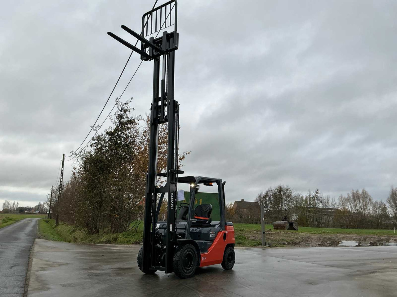 2024 TOYOTA 52-8FDF25 FORKLIFT - Chariot élévateur: photos 2 2024 TOYOTA 52-8FDF25 FORKLIFT - Chariot élévateur: photos 2