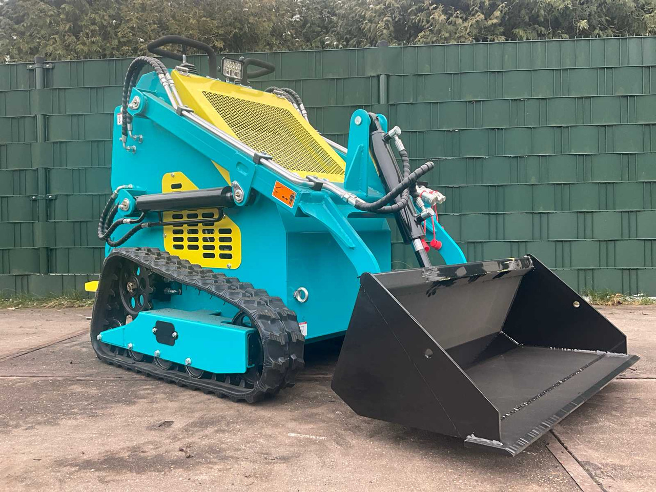 2025 - HH - LY-350 - SKID STEER LOADER - Chargeuse compacte sur chenilles: photos 2 2025 - HH - LY-350 - SKID STEER LOADER - Chargeuse compacte sur chenilles: photos 2