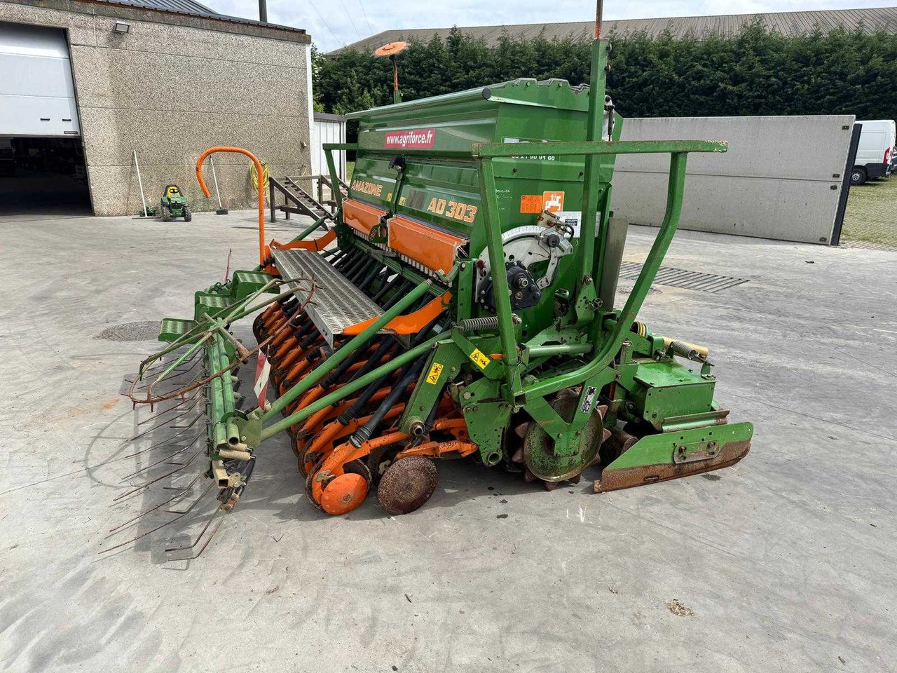 Amazone AD303 + KG303 - Semoir monograine: photos 5 Amazone AD303 + KG303 - Semoir monograine: photos 5