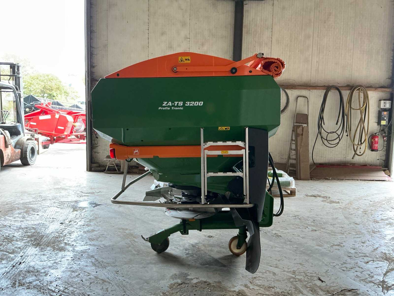 Amazone ZA-TS 3200 - Distributeur d'engrais: photos 2 Amazone ZA-TS 3200 - Distributeur d'engrais: photos 2
