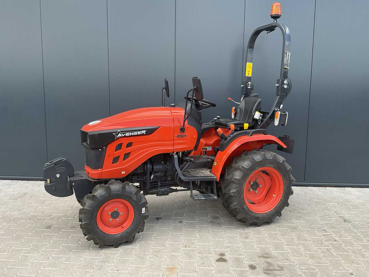 Avenger - Micro tracteur: photos 1 Avenger - Micro tracteur: photos 1