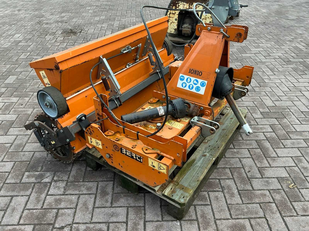 Berci Erpice Rotante Ionio 130 - Herse rotative: photos 5 Berci Erpice Rotante Ionio 130 - Herse rotative: photos 5