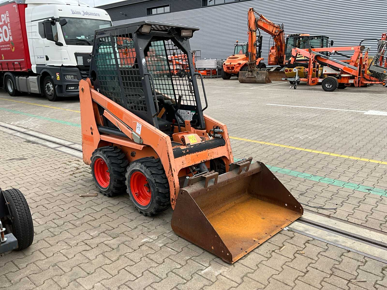 Bobcat S70 - Chargeuse sur pneus: photos 3 Bobcat S70 - Chargeuse sur pneus: photos 3