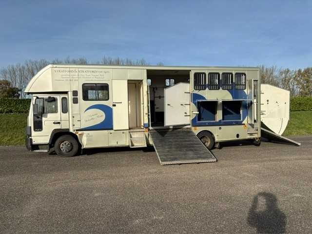 1993 VOLVO FL 612 TRUCK HORSE TRAILER - Camion: photos 4 1993 VOLVO FL 612 TRUCK HORSE TRAILER - Camion: photos 4