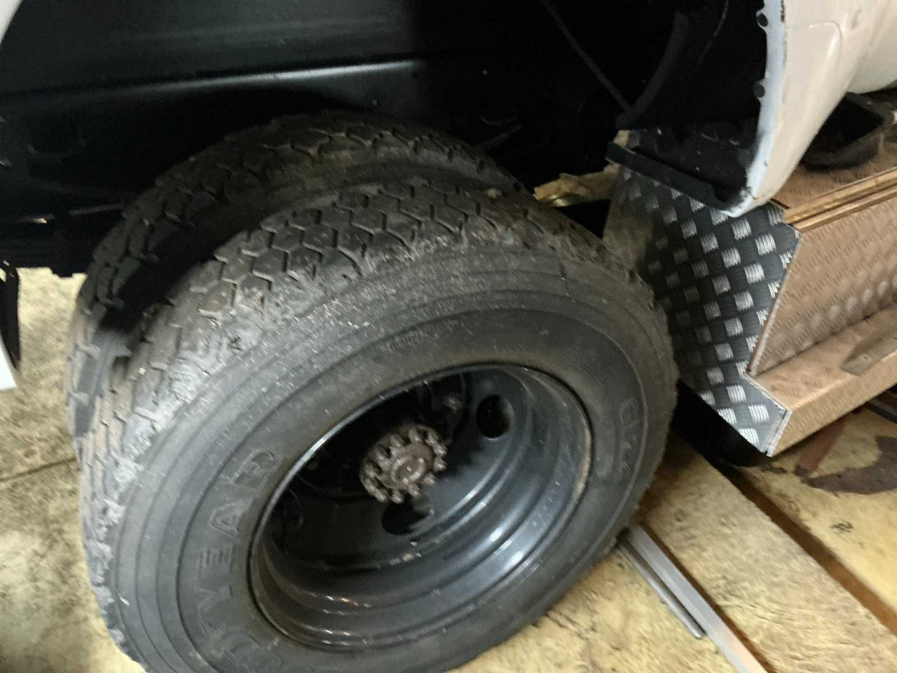 1999 FORD F-650 DUAL-CAB PICKUP TRUCK - Camion: photos 5 1999 FORD F-650 DUAL-CAB PICKUP TRUCK - Camion: photos 5