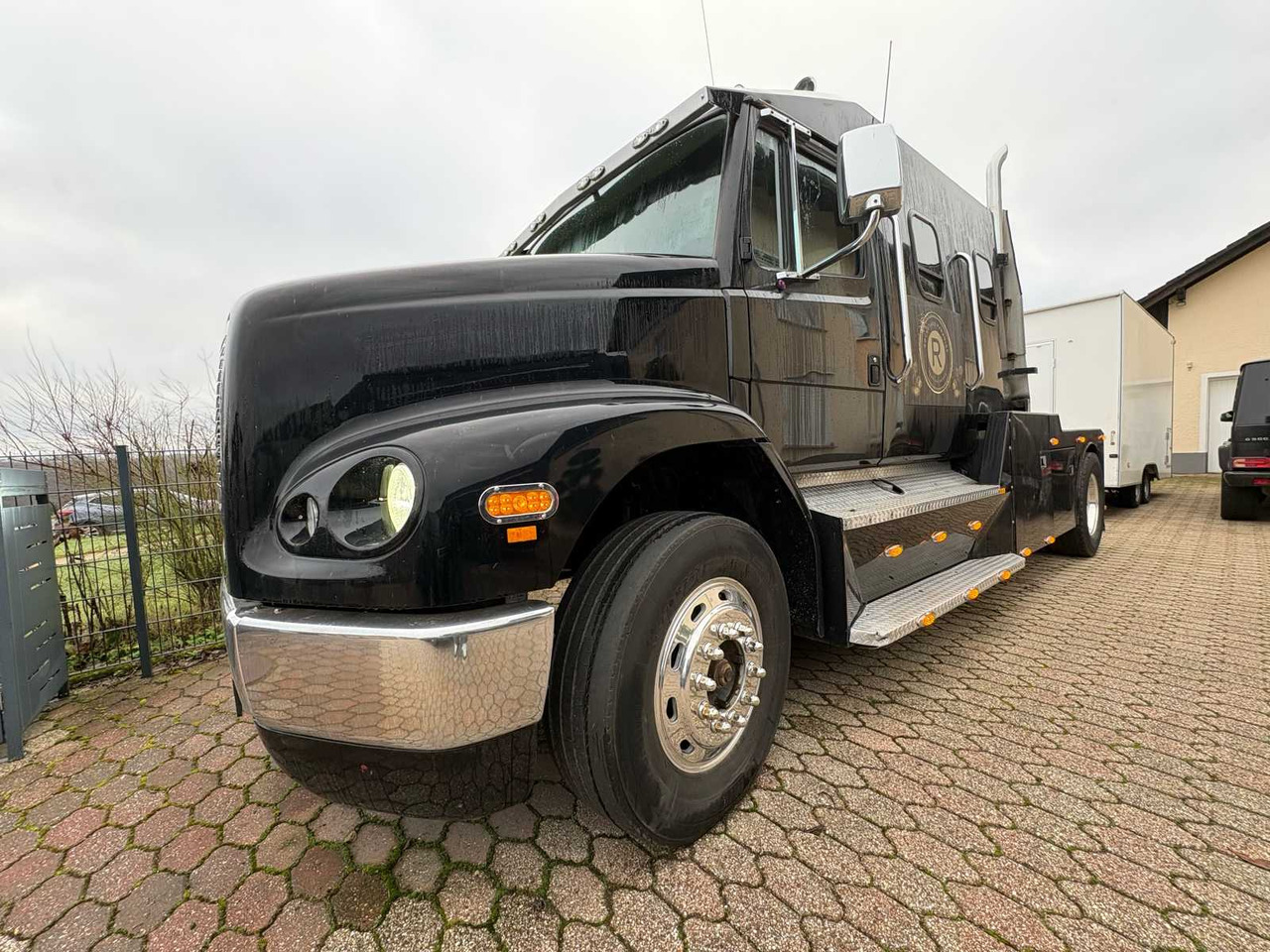 1999 FORD THX26MO – UNIQUE US SHOW TRUCK WITH LIVING SPACE CONVERSION - Camion: photos 3 1999 FORD THX26MO – UNIQUE US SHOW TRUCK WITH LIVING SPACE CONVERSION - Camion: photos 3