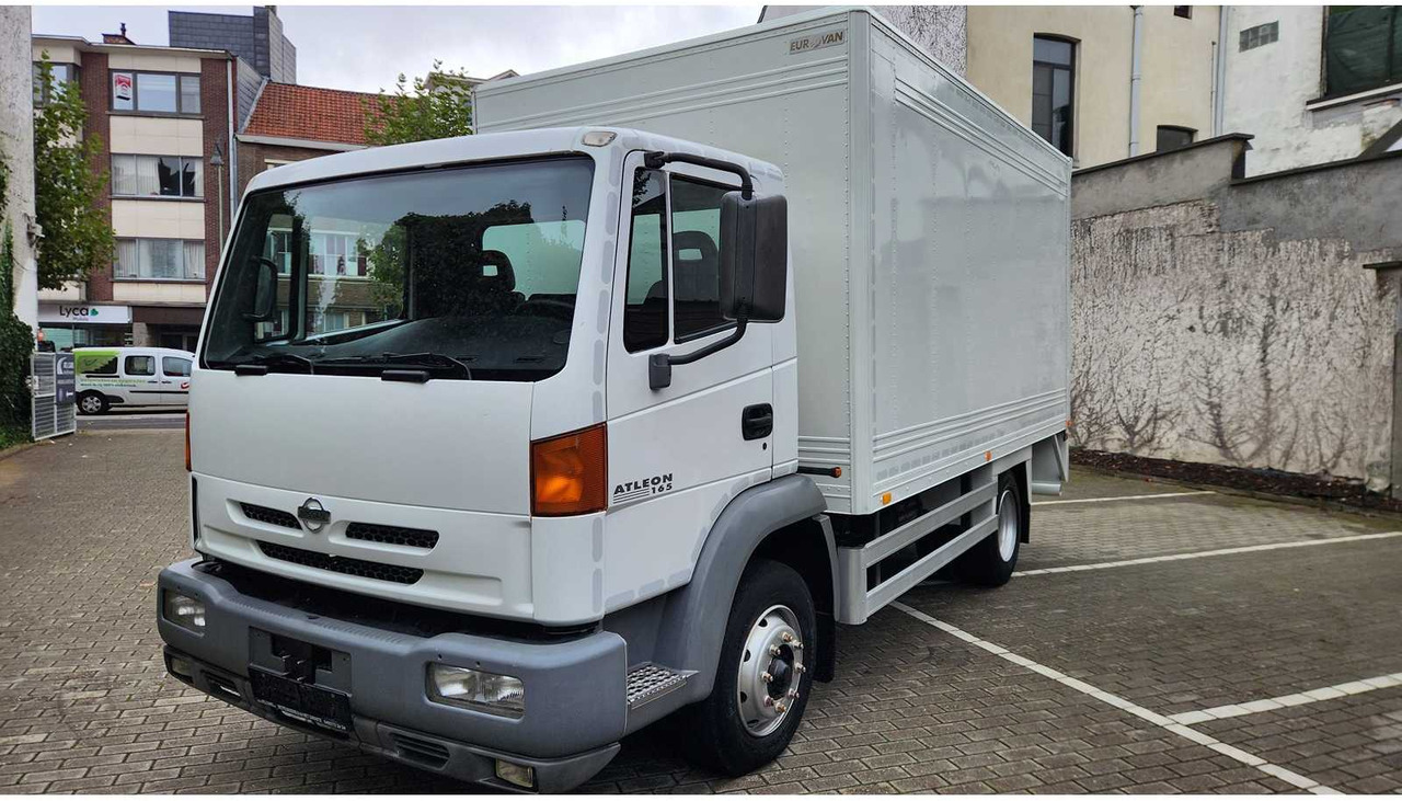 2002 NISSAN ATLEON - Camion: photos 1 2002 NISSAN ATLEON - Camion: photos 1