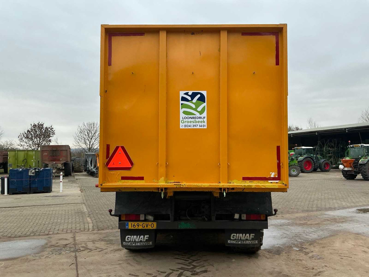 2005 GINAF GINC 3085 X4446 AGRICULTURAL TRUCK WITH TIPPER - Camion: photos 4 2005 GINAF GINC 3085 X4446 AGRICULTURAL TRUCK WITH TIPPER - Camion: photos 4