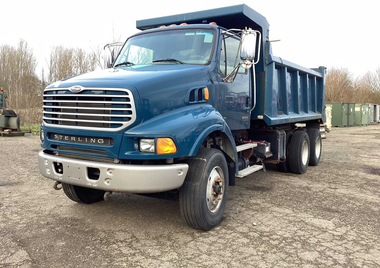 2005 STERLING LT 9500 TRUCK - Camion: photos 1 2005 STERLING LT 9500 TRUCK - Camion: photos 1