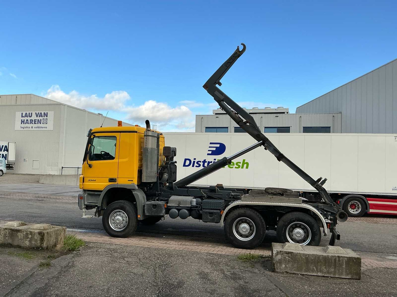 2007 MERCEDES ACTROS 3344 TRUCK - Camion: photos 3 2007 MERCEDES ACTROS 3344 TRUCK - Camion: photos 3