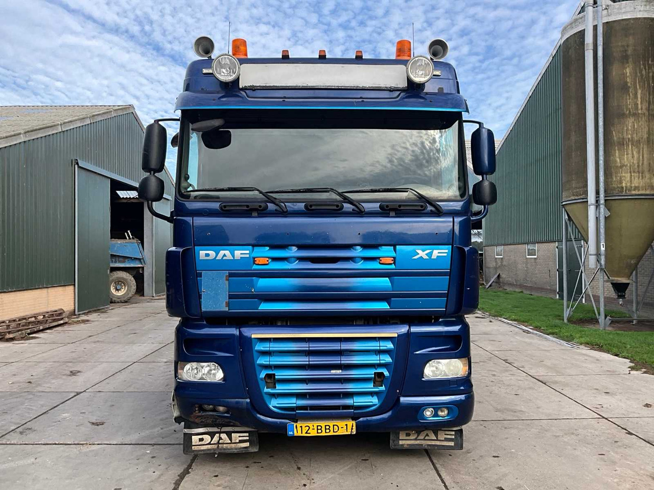 2012 DAF XF 105 460 TRUCK WITH VDL HOOKLIFT SYSTEM - Camion: photos 3 2012 DAF XF 105 460 TRUCK WITH VDL HOOKLIFT SYSTEM - Camion: photos 3