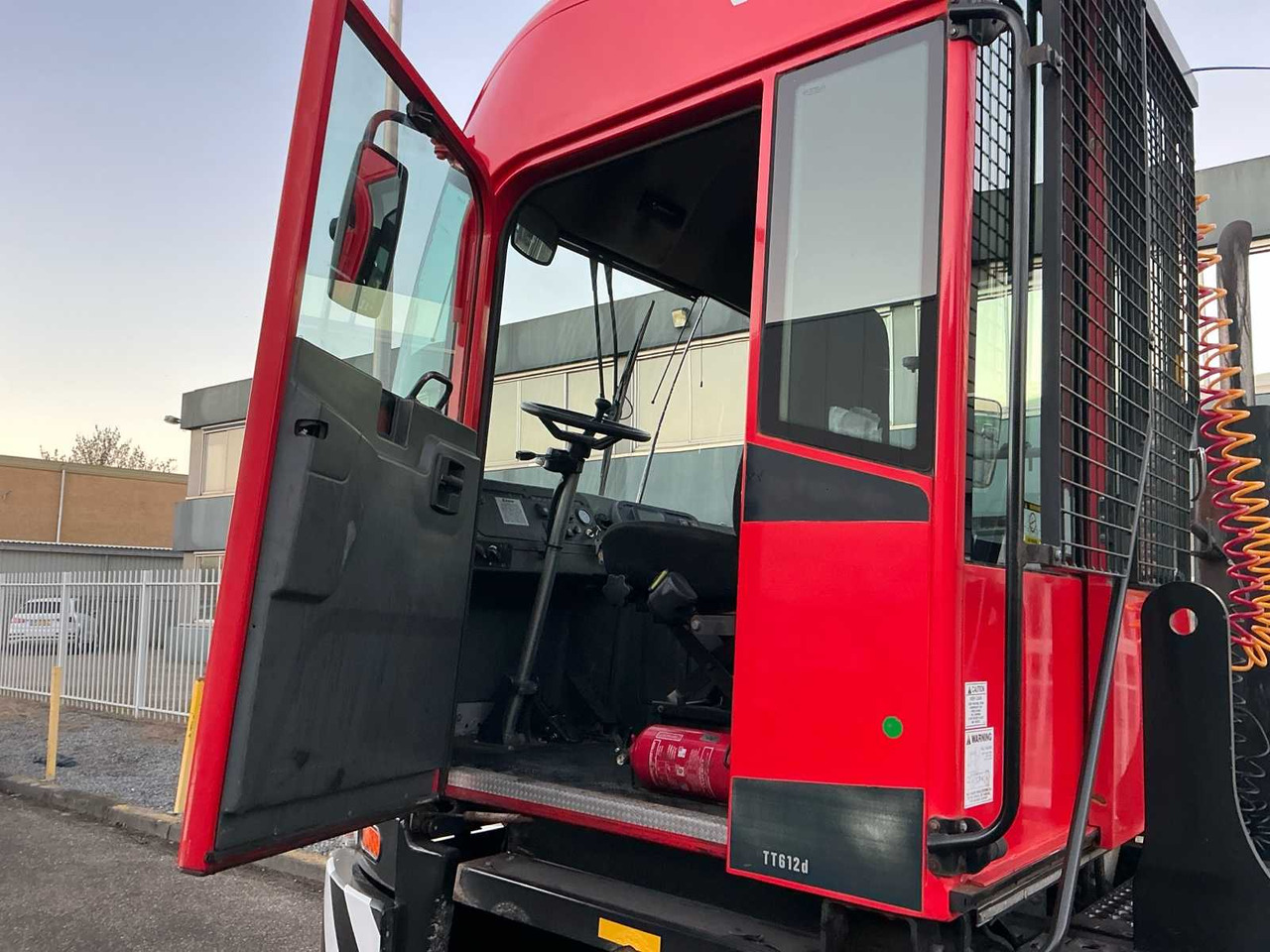 Camion 2012 KALMAR TT612D TERMINAL TRUCK: photos 17