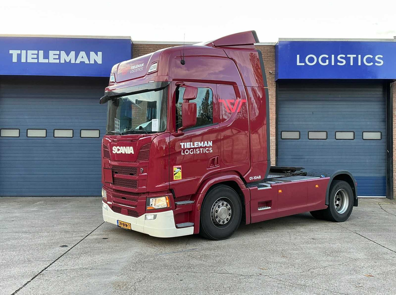2023 SCANIA R460 SEMI-TRAILER TRACTOR - Camion: photos 1 2023 SCANIA R460 SEMI-TRAILER TRACTOR - Camion: photos 1