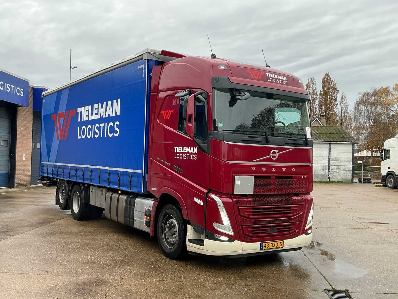 2023 VOLVO FH TRUCK WITH CANOPY BODY(C) - Camion: photos 3 2023 VOLVO FH TRUCK WITH CANOPY BODY(C) - Camion: photos 3