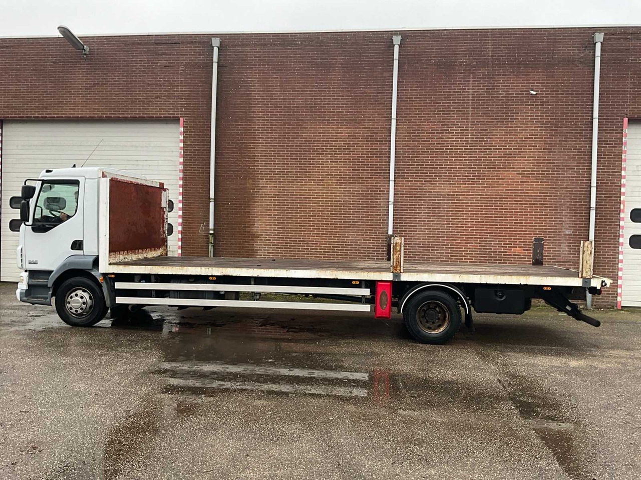 DAF FA LF 55.220 TRUCK WITH OPEN LOADING FLOOR 805X250CM (2007), 36-BKX-7 - Camion: photos 4 DAF FA LF 55.220 TRUCK WITH OPEN LOADING FLOOR 805X250CM (2007), 36-BKX-7 - Camion: photos 4