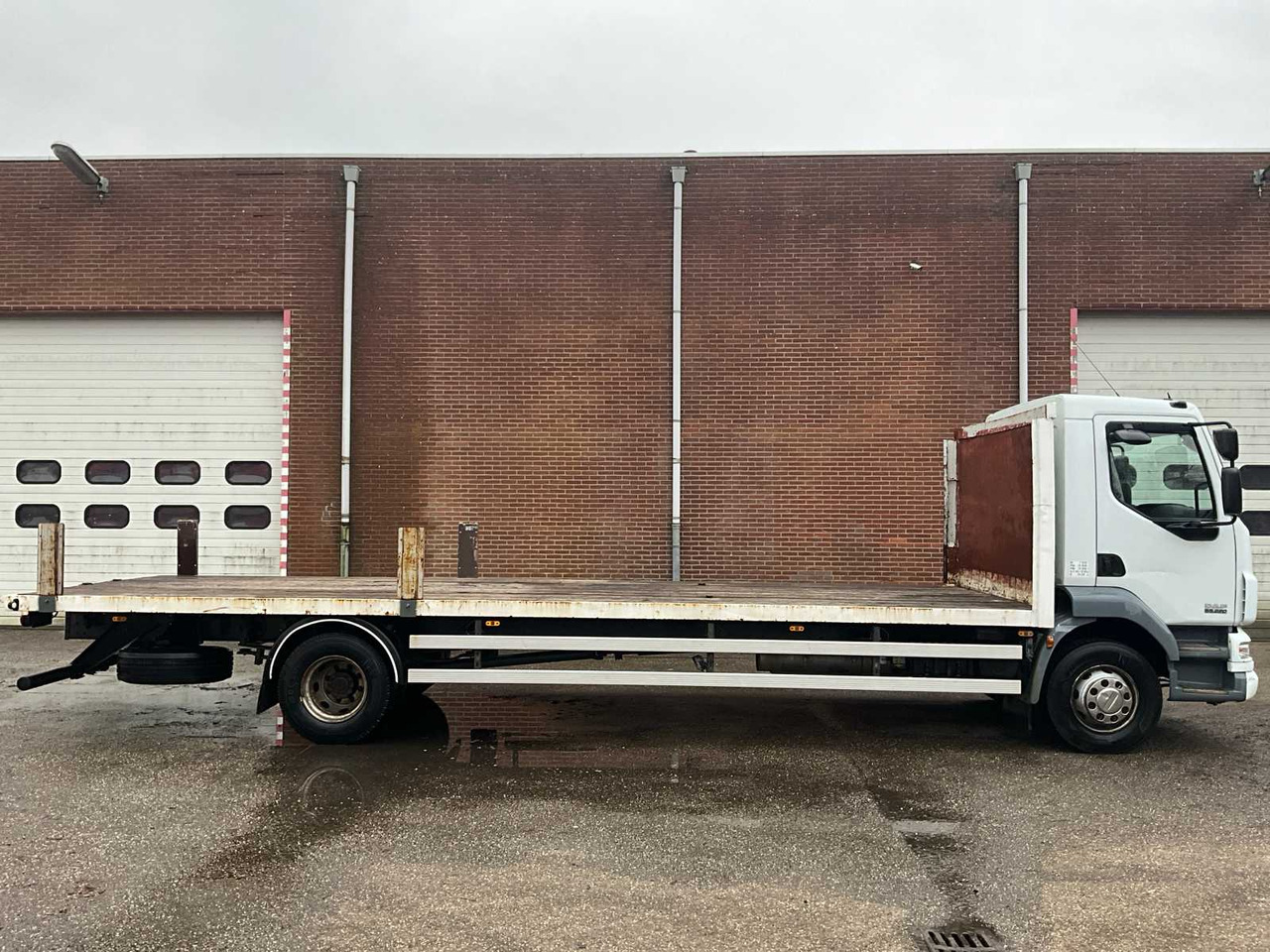 DAF FA LF 55.220 TRUCK WITH OPEN LOADING FLOOR 805X250CM (2007), 36-BKX-7 - Camion: photos 2 DAF FA LF 55.220 TRUCK WITH OPEN LOADING FLOOR 805X250CM (2007), 36-BKX-7 - Camion: photos 2