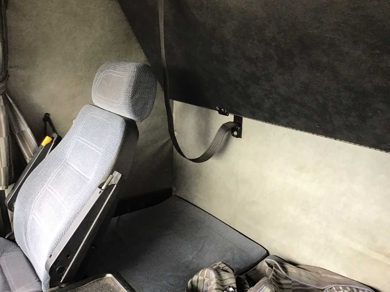 Camion SCANIA V8 - 143H 450 - TRUCK TRACTOR: photos 10 Camion SCANIA V8 - 143H 450 - TRUCK TRACTOR: photos 10