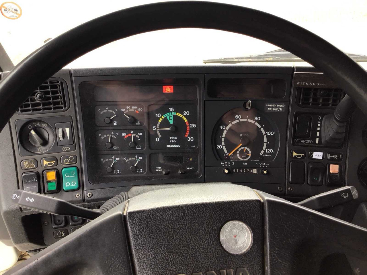 Camion SCANIA V8 - 143H 450 - TRUCK TRACTOR: photos 15 Camion SCANIA V8 - 143H 450 - TRUCK TRACTOR: photos 15