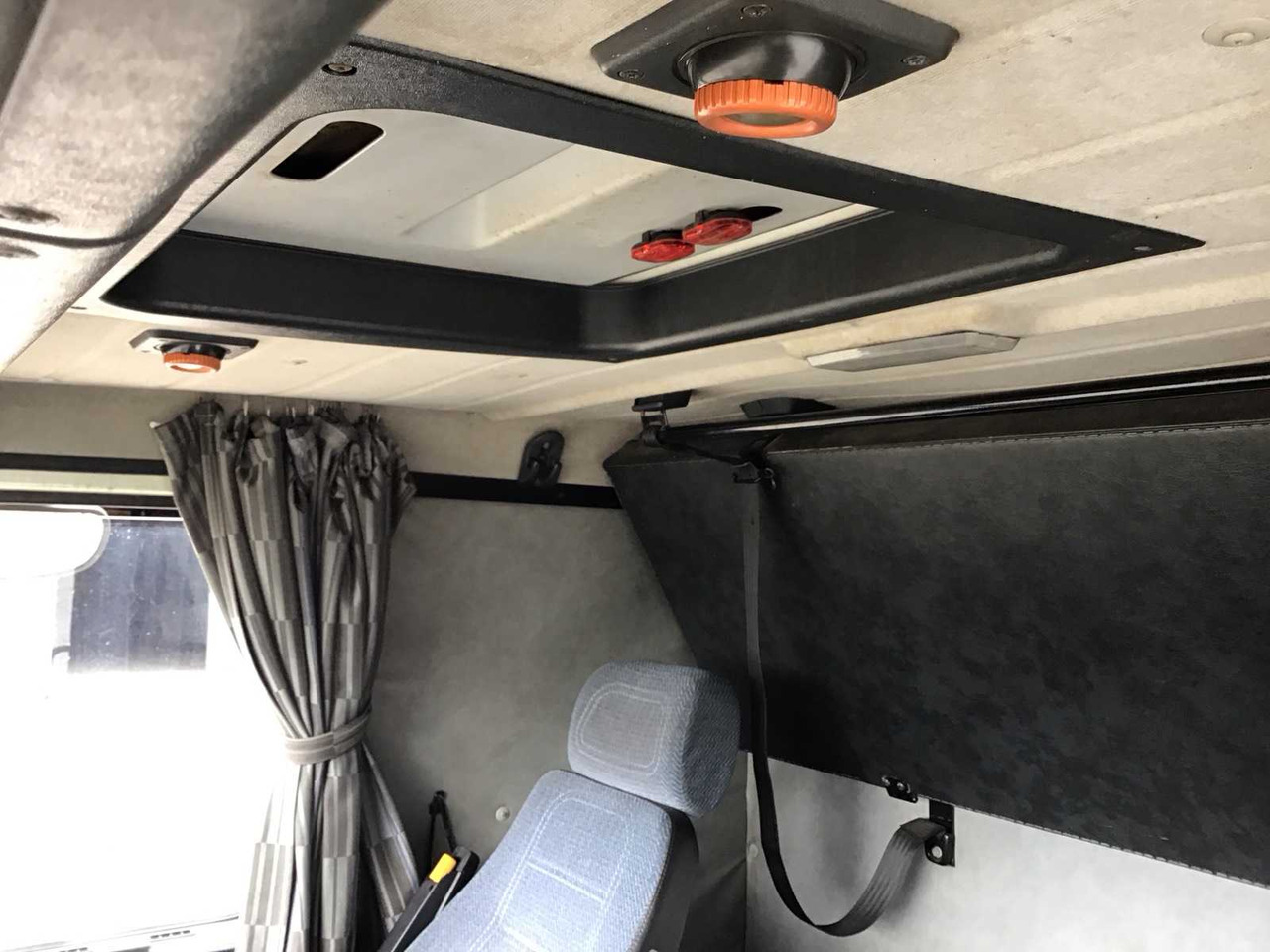 Camion SCANIA V8 - 143H 450 - TRUCK TRACTOR: photos 12 Camion SCANIA V8 - 143H 450 - TRUCK TRACTOR: photos 12