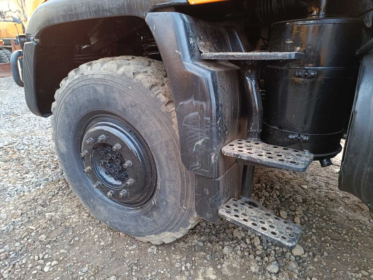 Camion UNIMOG - U 400 - TRUCK - 2001: photos 13 Camion UNIMOG - U 400 - TRUCK - 2001: photos 13