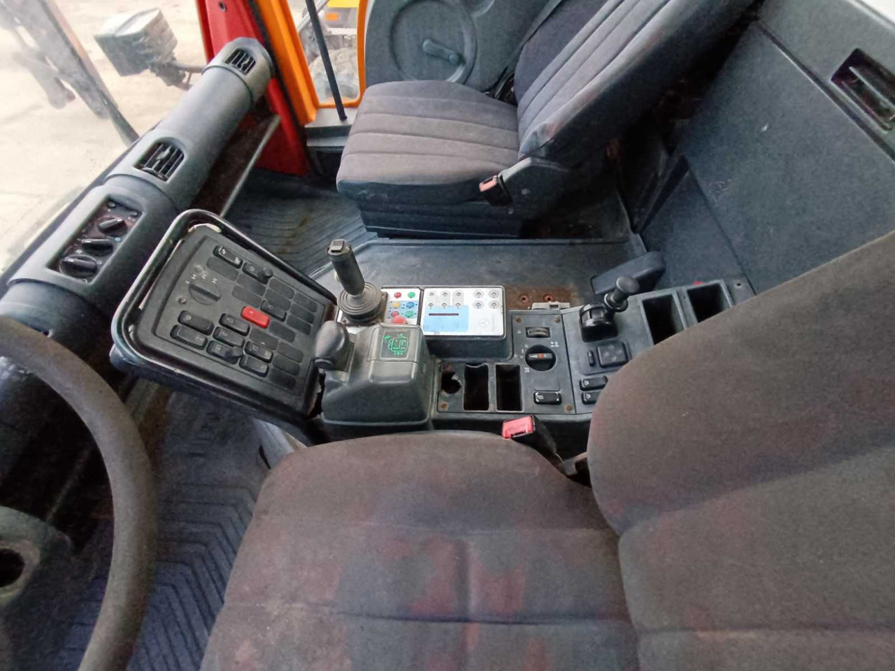 Camion UNIMOG - U 400 - TRUCK - 2001: photos 33 Camion UNIMOG - U 400 - TRUCK - 2001: photos 33