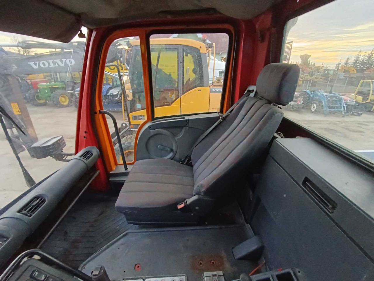 Camion UNIMOG - U 400 - TRUCK - 2001: photos 32 Camion UNIMOG - U 400 - TRUCK - 2001: photos 32