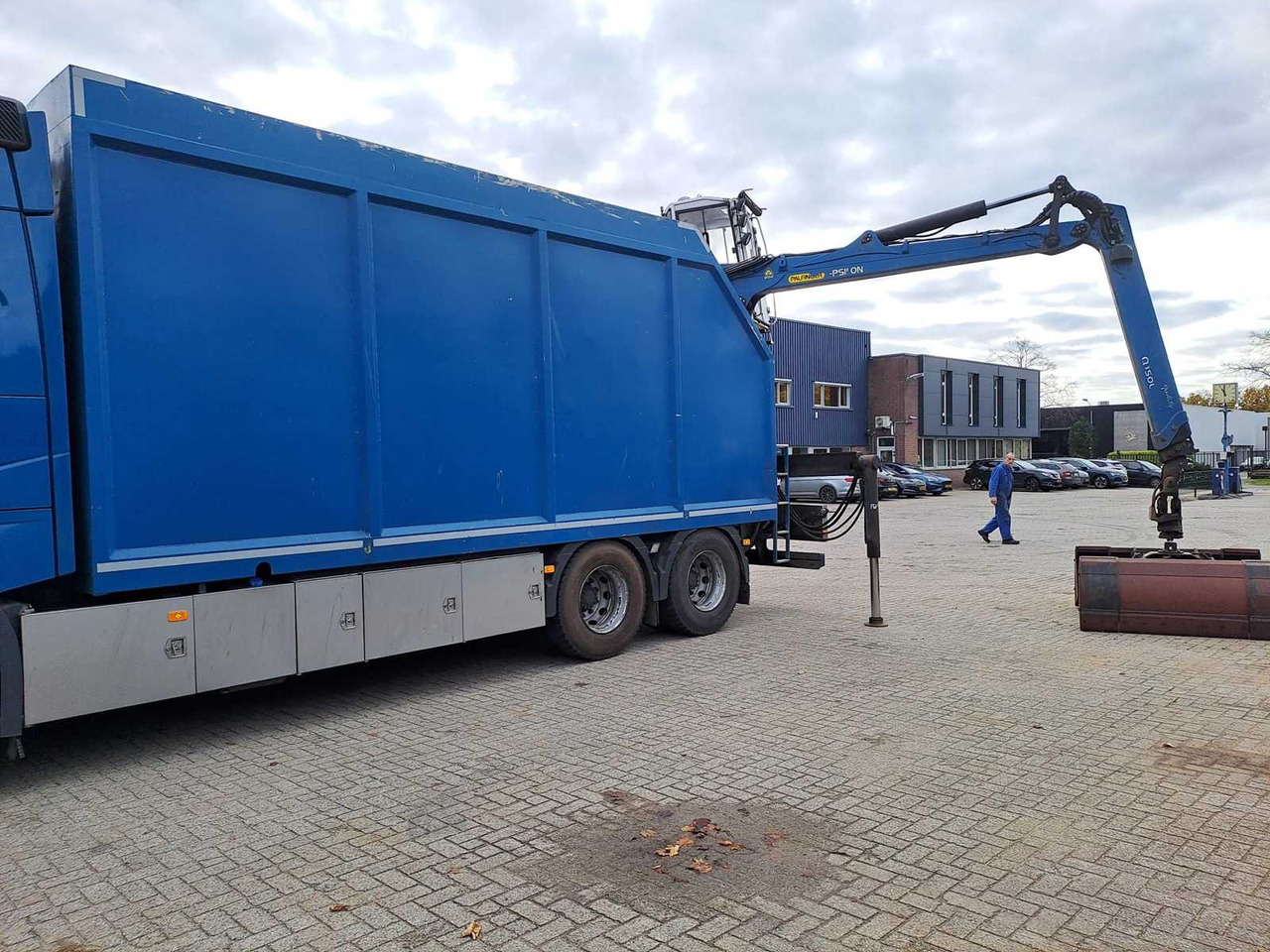 Camion VOLVO - 2016 - FH4 540 I-SHIFT - TRUCK WITH PALFINGER EPSILON Q150L/97 CRANE: photos 6 Camion VOLVO - 2016 - FH4 540 I-SHIFT - TRUCK WITH PALFINGER EPSILON Q150L/97 CRANE: photos 6