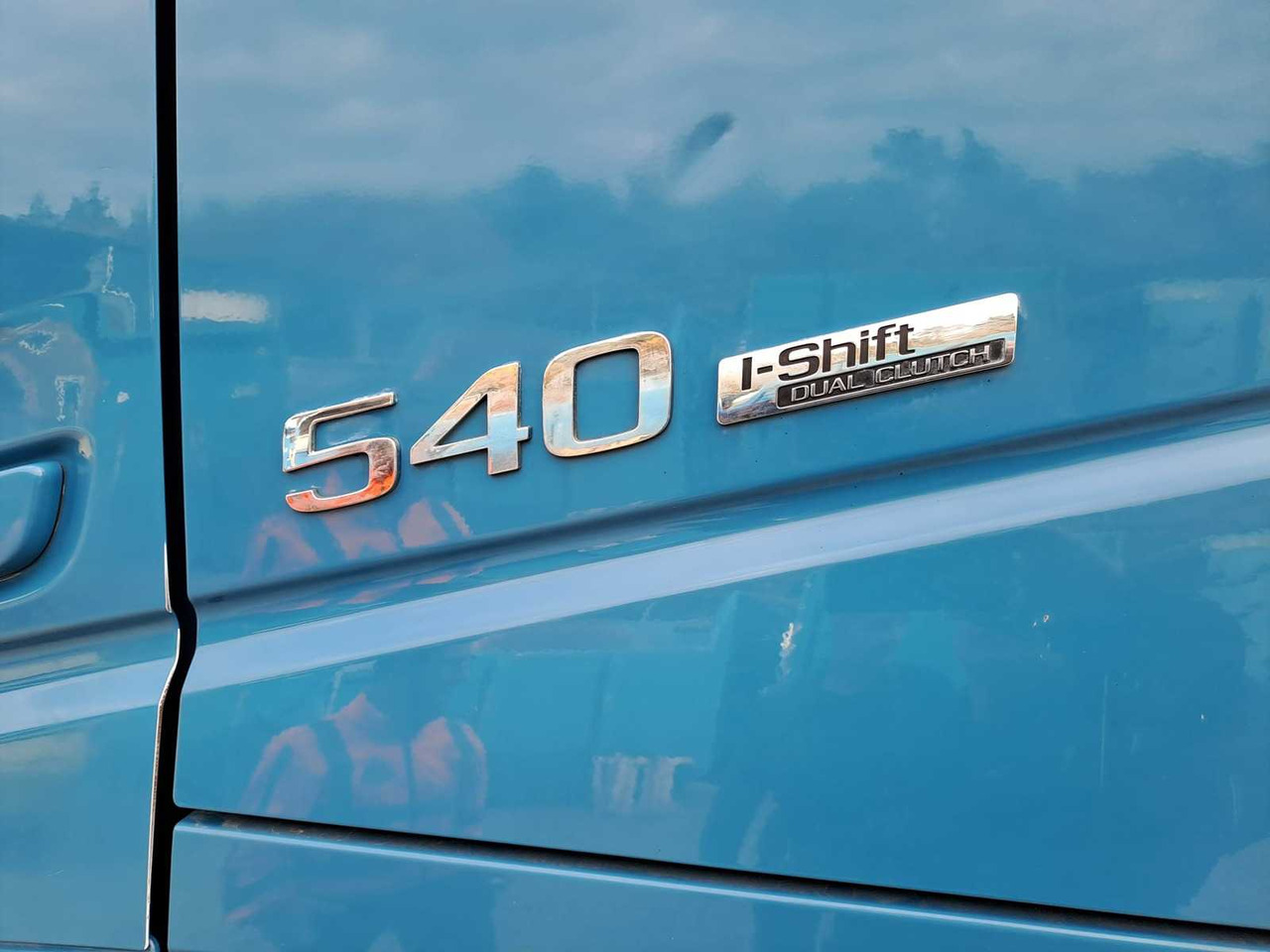 Camion VOLVO - 2016 - FH4 540 I-SHIFT - TRUCK WITH PALFINGER EPSILON Q150L/97 CRANE: photos 12 Camion VOLVO - 2016 - FH4 540 I-SHIFT - TRUCK WITH PALFINGER EPSILON Q150L/97 CRANE: photos 12