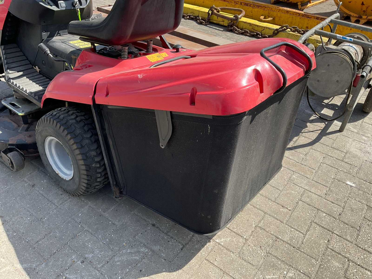 Castelgarden Twin-Cut Plus 122 Hydro - Motofaucheuse: photos 4 Castelgarden Twin-Cut Plus 122 Hydro - Motofaucheuse: photos 4