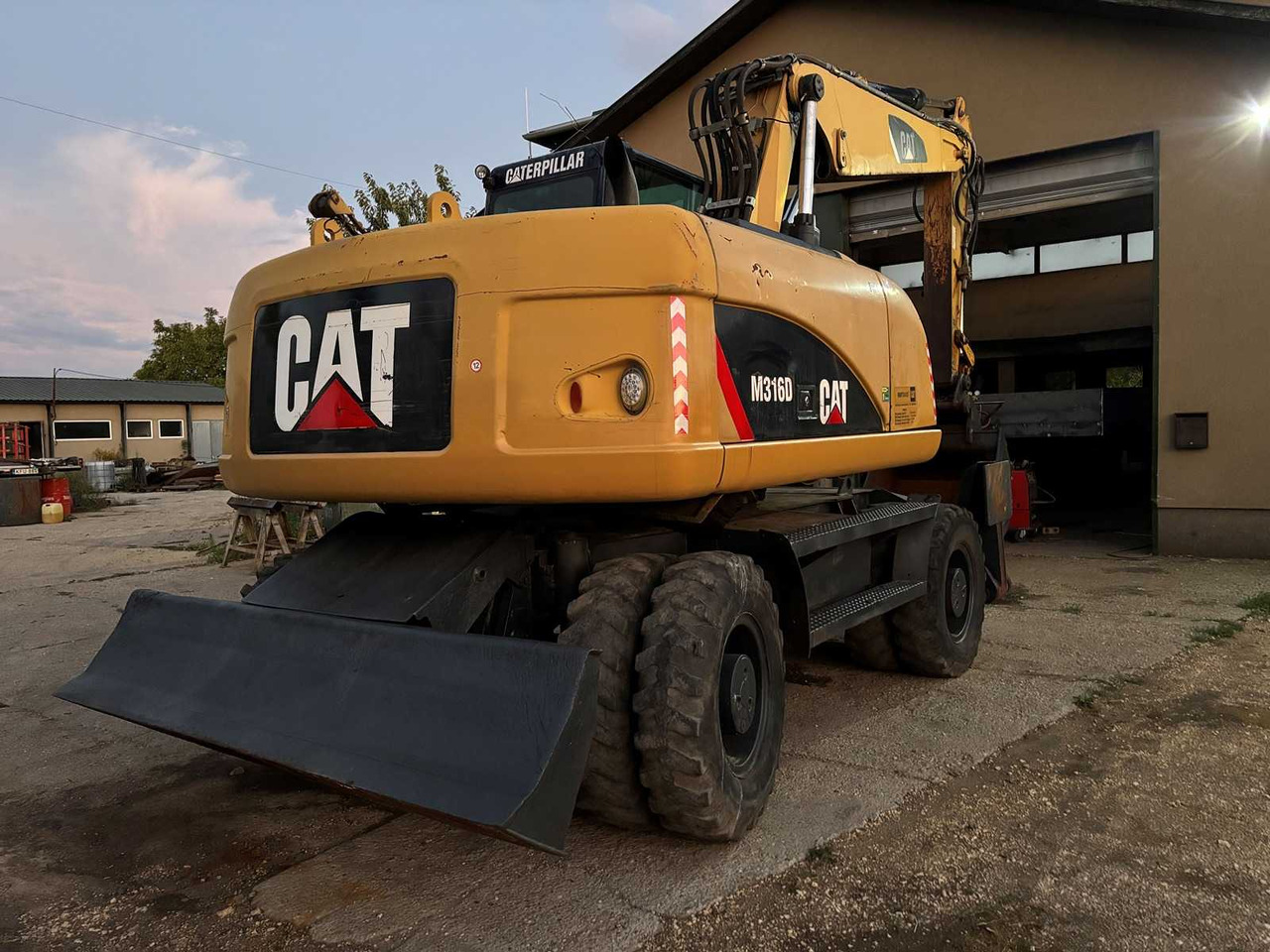 Caterpillar M316D - Pelle sur pneus: photos 2 Caterpillar M316D - Pelle sur pneus: photos 2